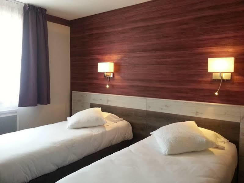 Logis Le Luth Hotel Mirecourt Exterior photo